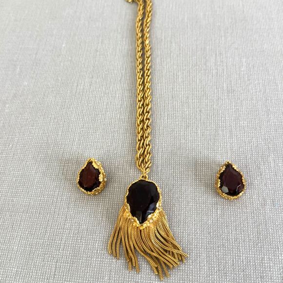 Amethyst color necklace and earrings - Picture 1 of 12